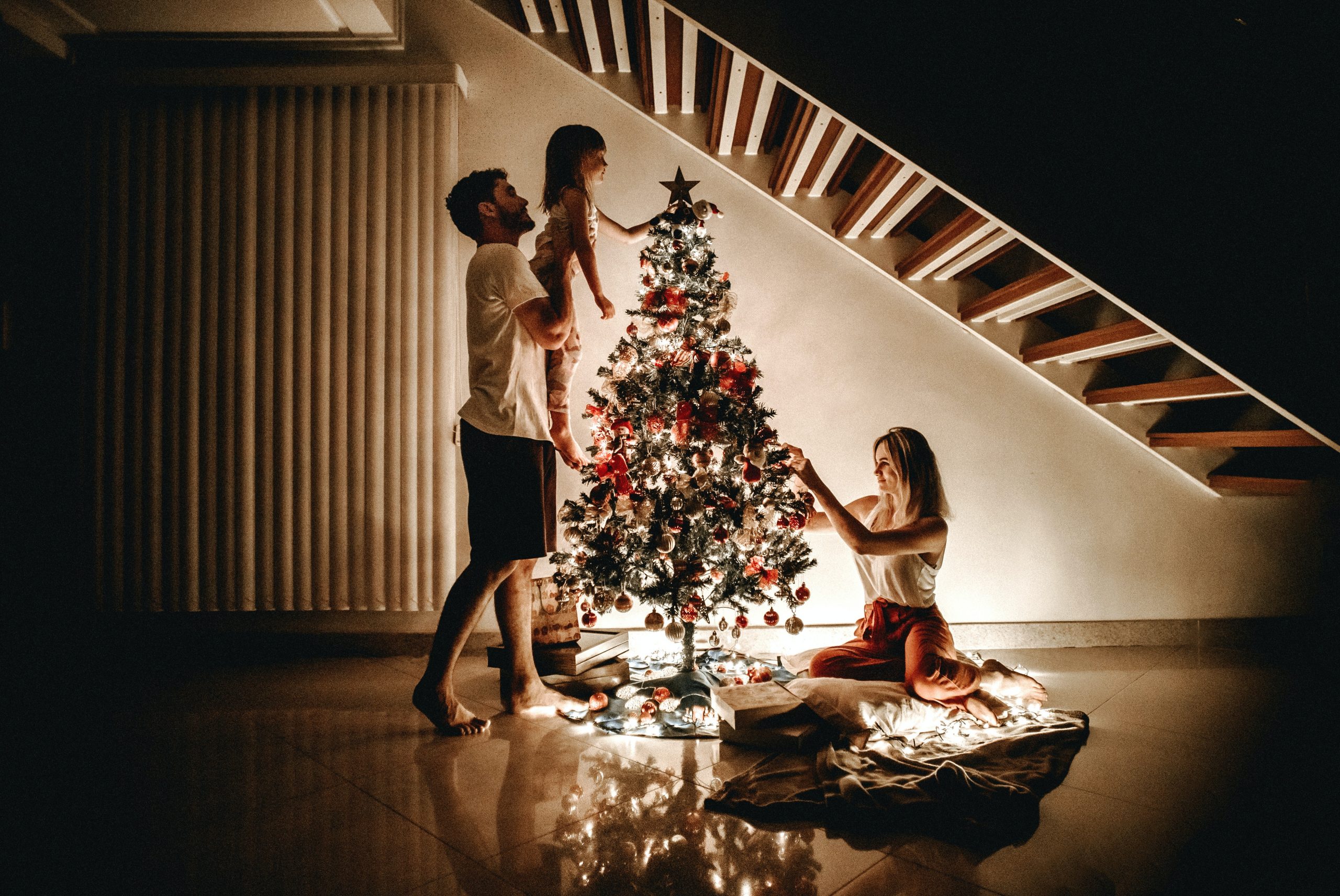 You are currently viewing Electrical services that prepare your home for Christmas 2021